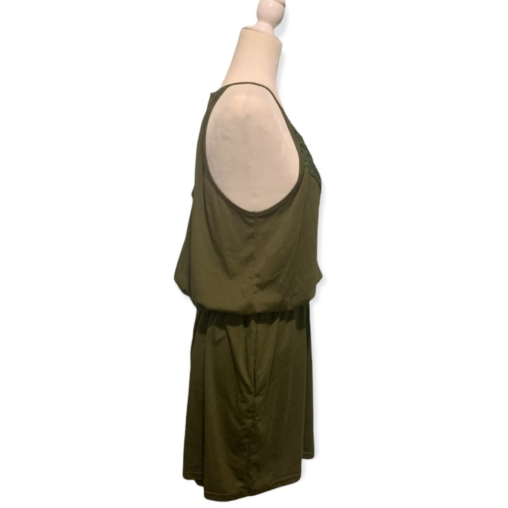Women's XL Army Green Sleeveless Crochet Front Romper - Picture 4 of 7